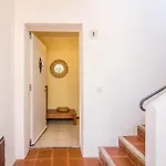 Guesthost - Two-levels With Balconies And Parking