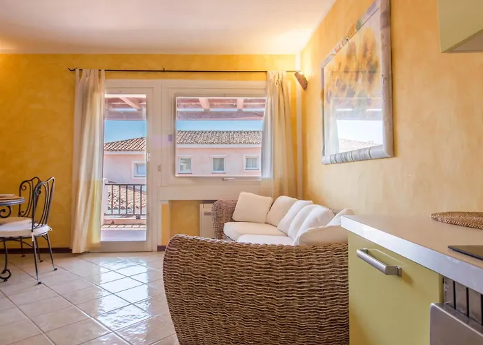 Daire Guesthost - Two-levels With Balconies And Parking Porto Cervo