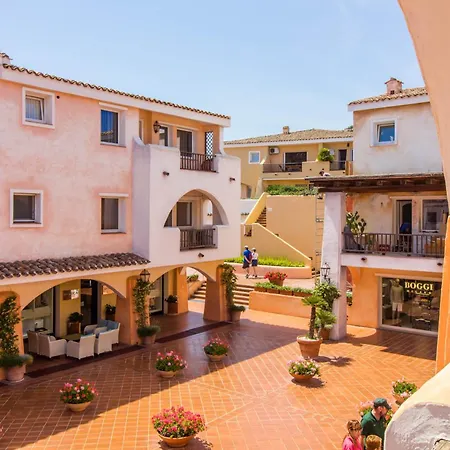 Apartment Two-levels With Balconies And Parking *