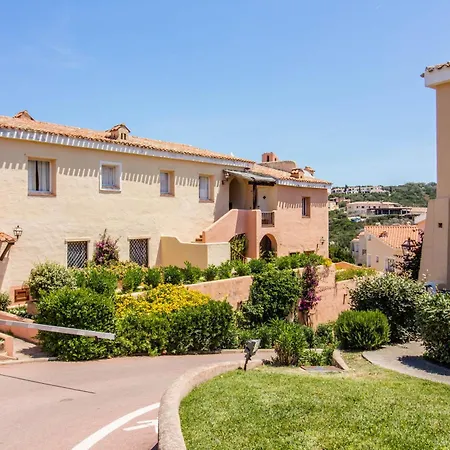 Guesthost - Two-levels With Balconies And Parking Porto Cervo
