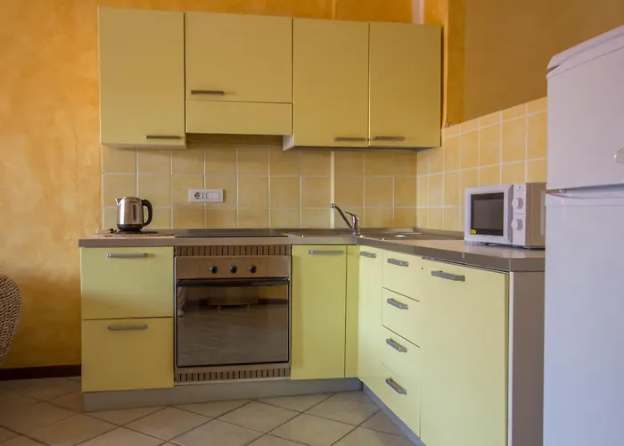 Apartment Guesthost - Two-levels With Balconies And Parking *