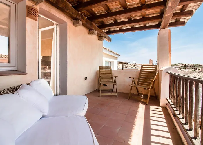 Guesthost - Two-levels With Balconies And Parking Porto Cervo