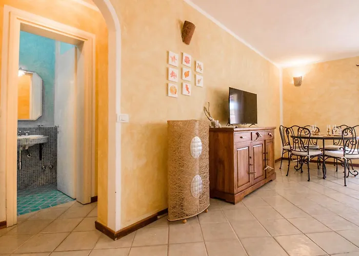 Apartment Guesthost - Two-levels With Balconies And Parking *