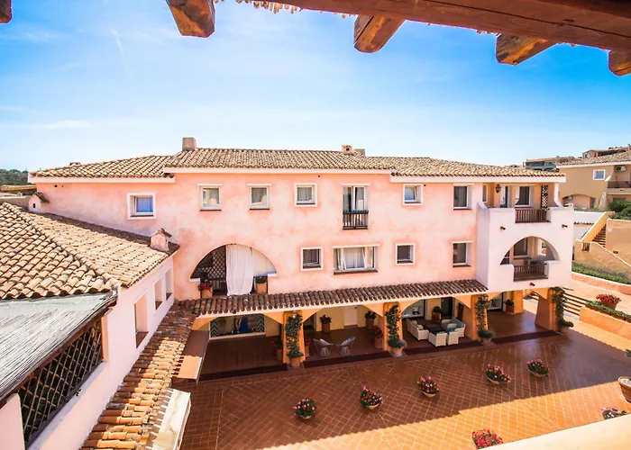 Guesthost - Two-levels With Balconies And Parking Porto Cervo